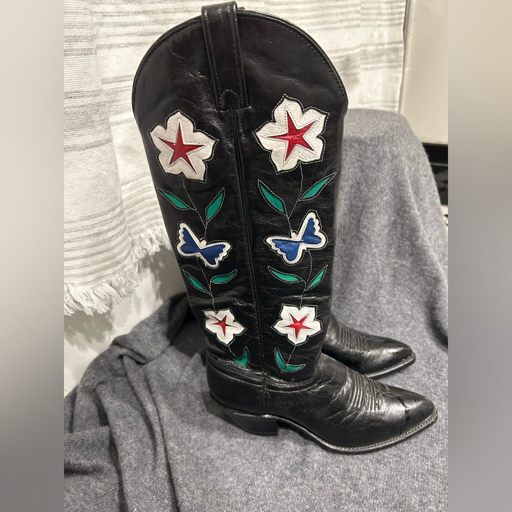 Floral Embroidered Black Heeled Boots cowboy cowgirl boots J. Chisholm brand